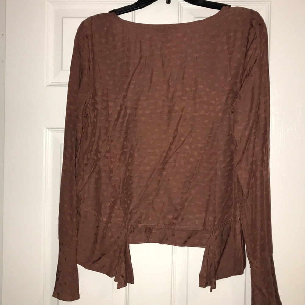 Express Top - Picture 2 of 4